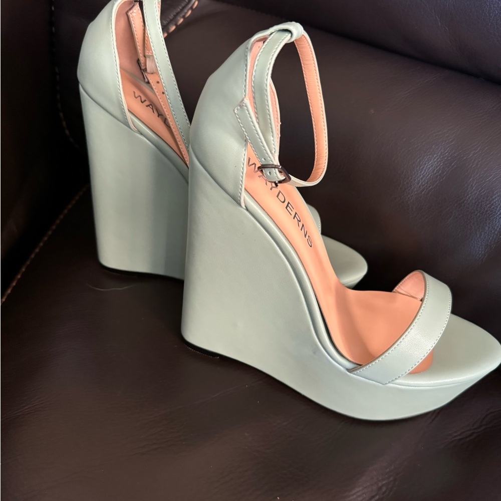 Wayderns platform wedge (15cm) in height, light turquoise. Perfect for wedding.